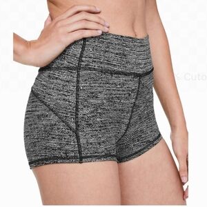 Lululemon In Movement Biker Shorts Everlux 2.5" In Ice Grey Black Size 4